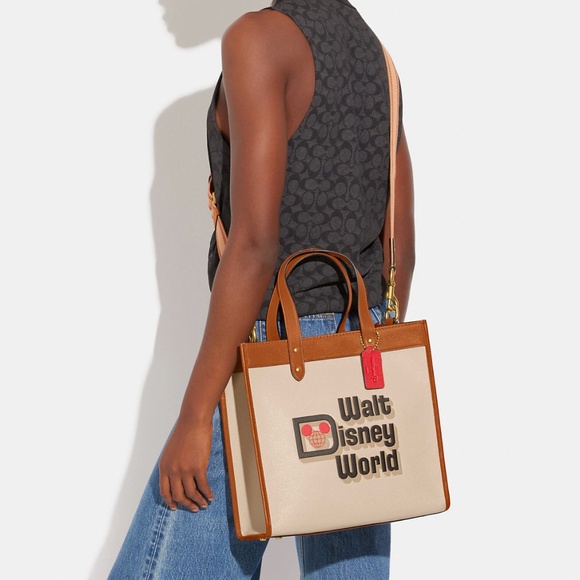 ✨Coach X Disney Field Tote With Walt Disney World Motif - Picture 5 of 6